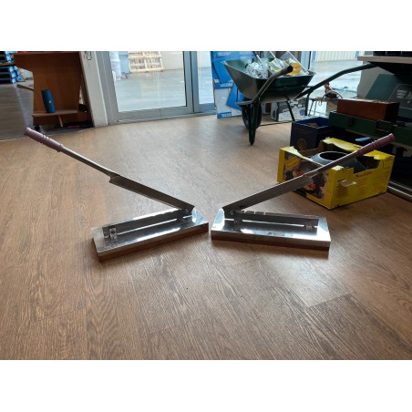 spit roast meat cutter