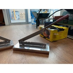 spit roast meat cutter
